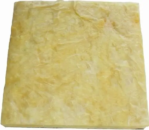 Wärmedämmung in Form eines gelben Gussblocks, geeignet für den Einsatz mit Wolf-Produkten, zur Isolierung in der Bauindustrie.